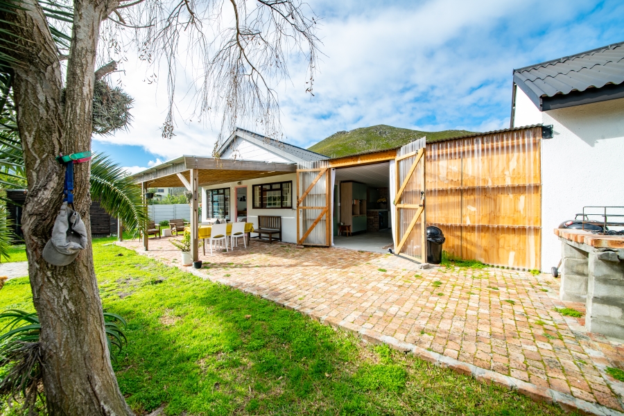 2 Bedroom Property for Sale in Pringle Bay Western Cape
